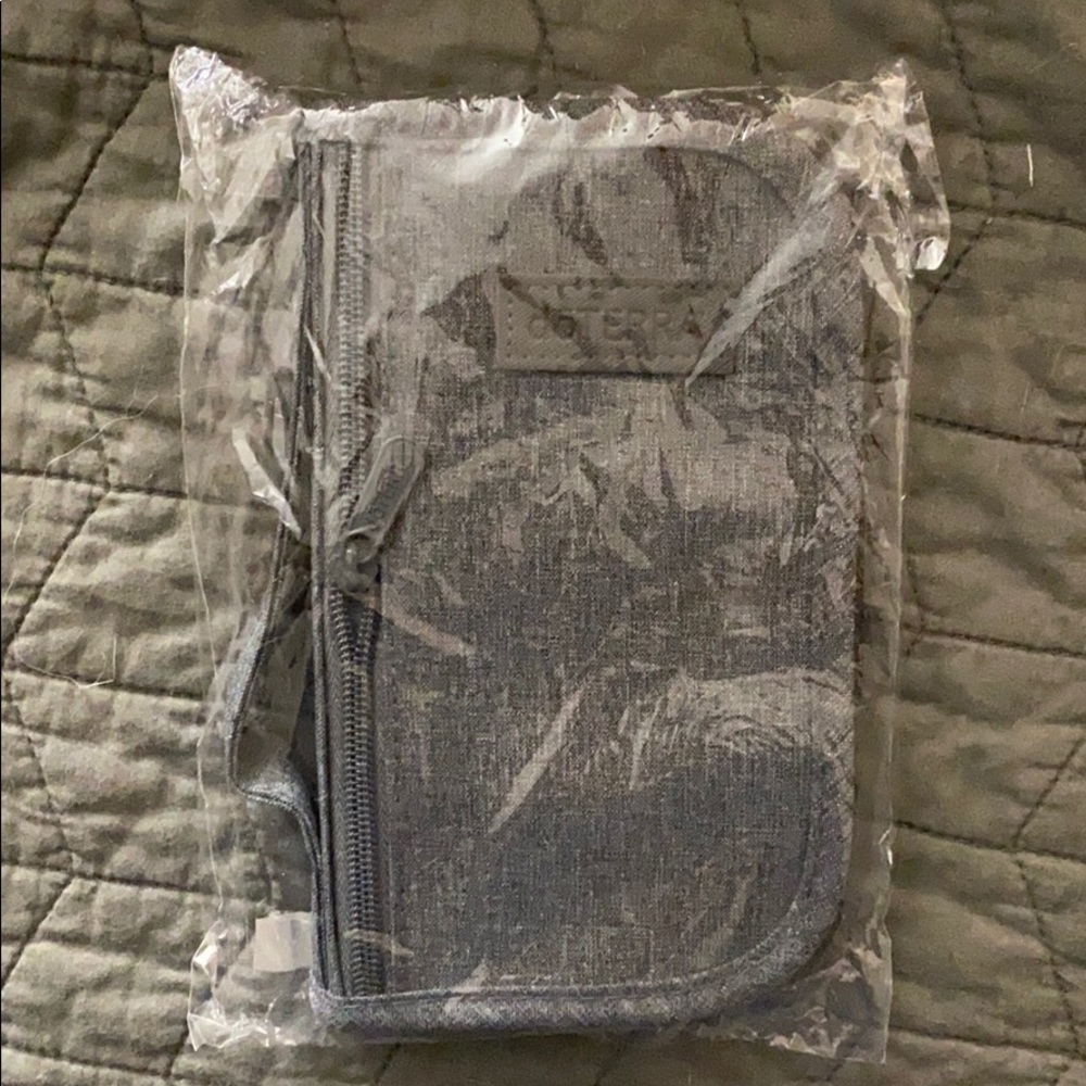DoTERRA swag supplement organizer
